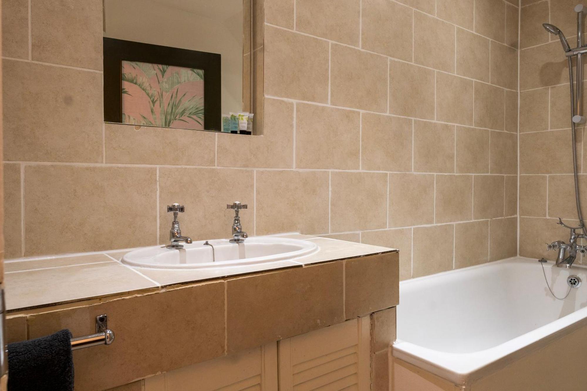 5C- Stylish Urban Retreat - Spacious 2 Bed Flat 伦敦 外观 照片
